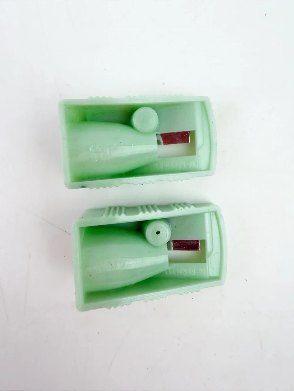 TWO Vtg 80s Clinique Eye & Lip Pencil Sharpener West Germany Green New Box Wear